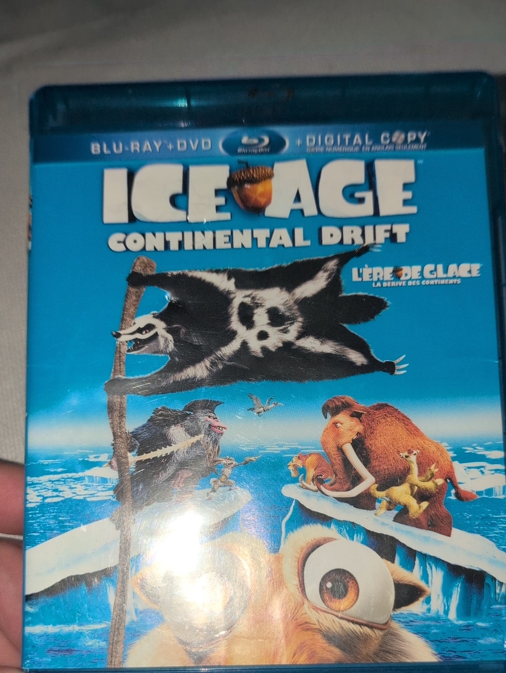Ice Age: Continental Drift Blu-Ray + DVD Combo (Canadian Edition)